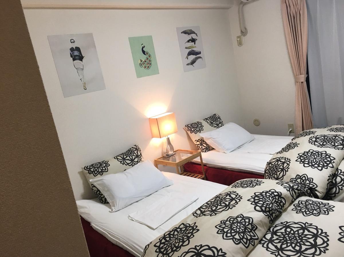 Guest House Hokorobi Fukuoka  Buitenkant foto