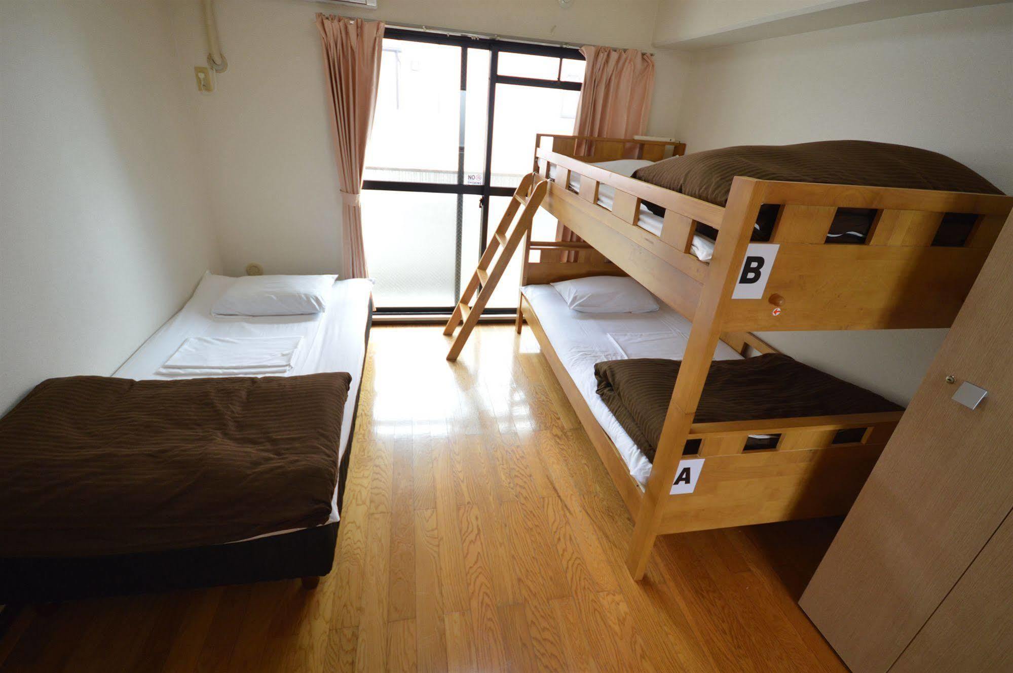 Guest House Hokorobi Fukuoka  Buitenkant foto